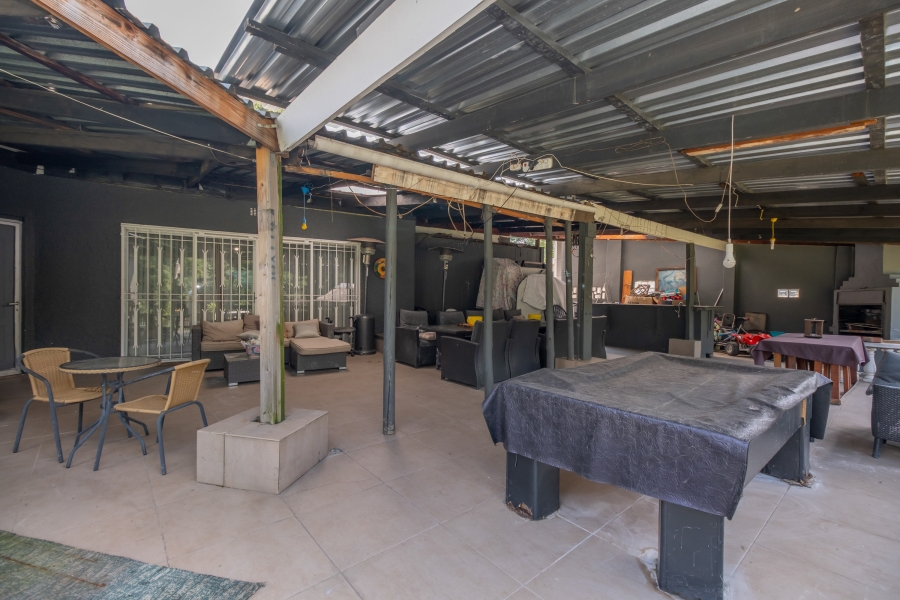 5 Bedroom Property for Sale in Bramley North Gauteng