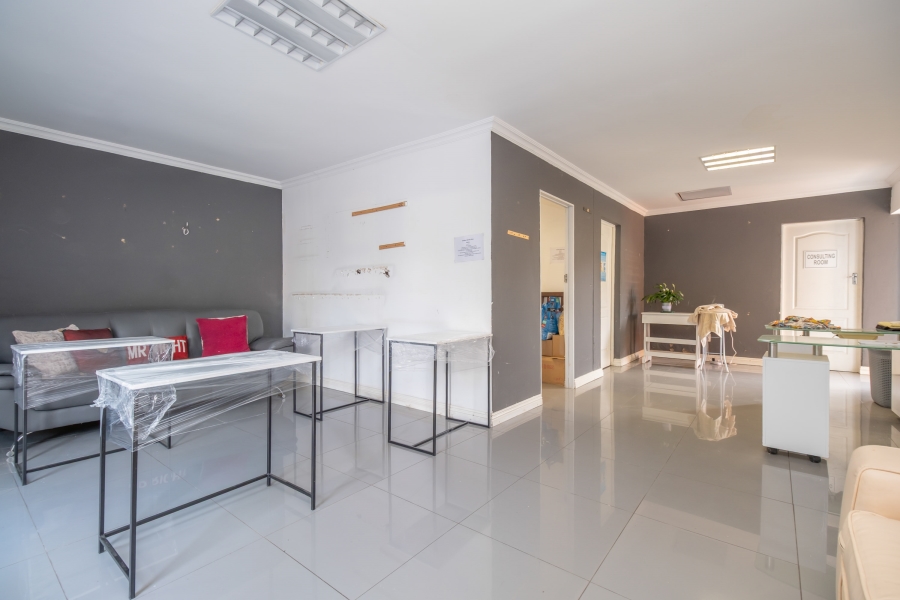 5 Bedroom Property for Sale in Bramley North Gauteng