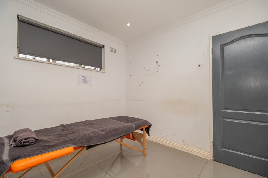 5 Bedroom Property for Sale in Bramley North Gauteng