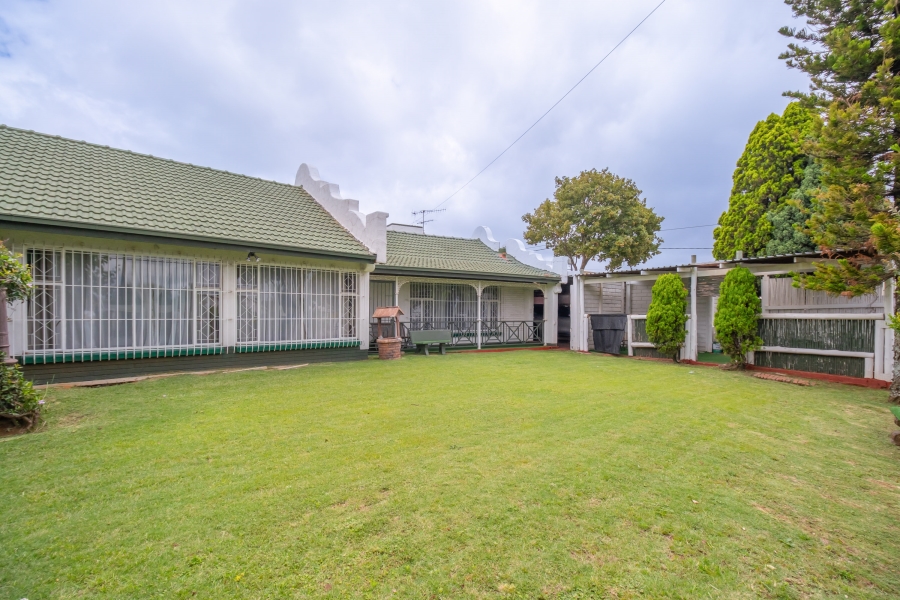 4 Bedroom Property for Sale in Robertsham Gauteng