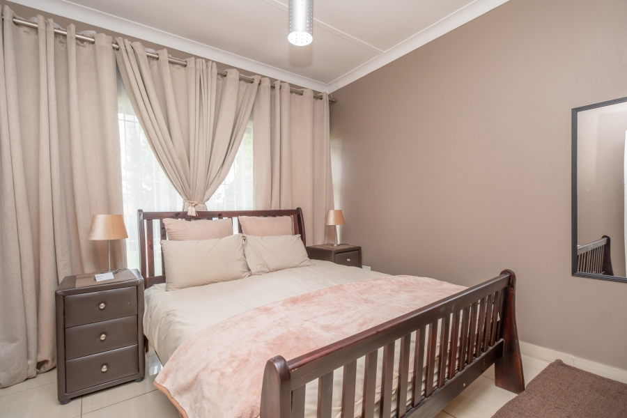 4 Bedroom Property for Sale in Robertsham Gauteng