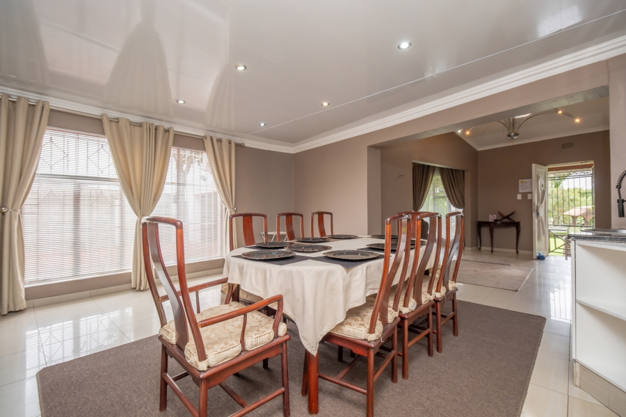 4 Bedroom Property for Sale in Robertsham Gauteng