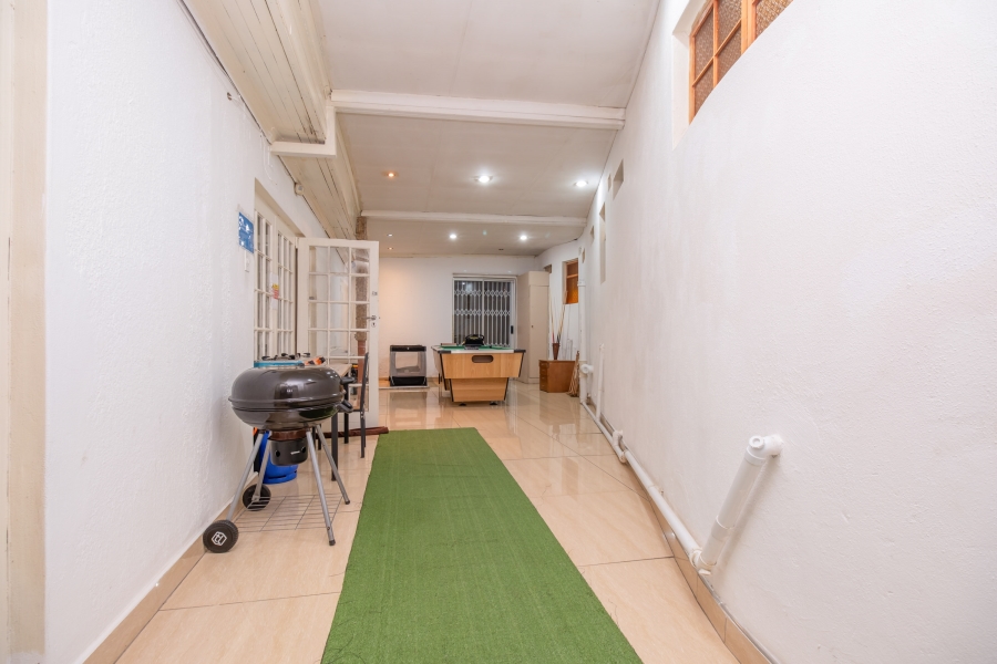 4 Bedroom Property for Sale in Robertsham Gauteng