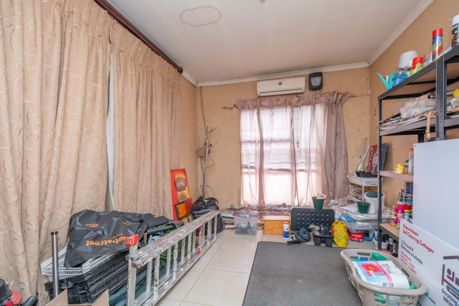 4 Bedroom Property for Sale in Robertsham Gauteng