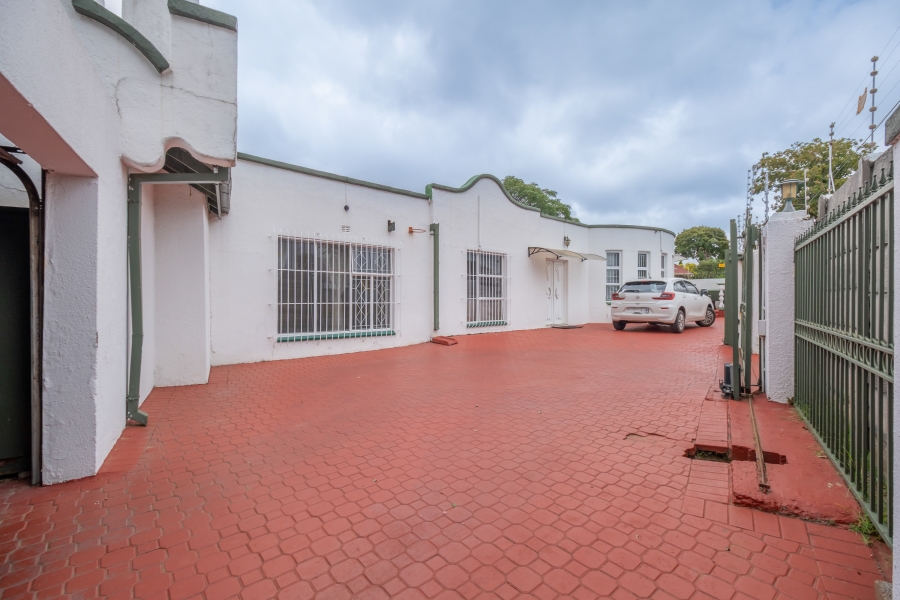 4 Bedroom Property for Sale in Robertsham Gauteng