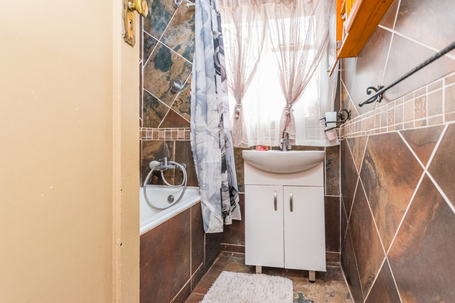 4 Bedroom Property for Sale in Florida Gauteng