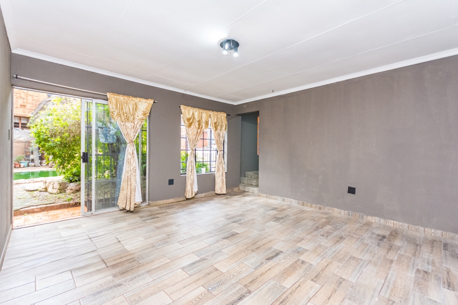 4 Bedroom Property for Sale in Florida Gauteng