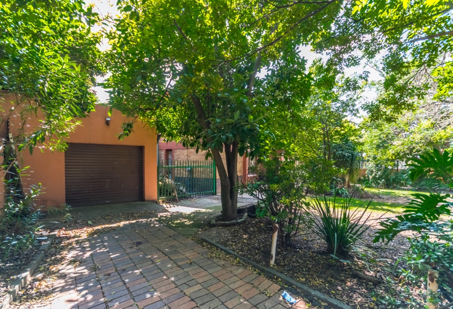 4 Bedroom Property for Sale in Florida Gauteng