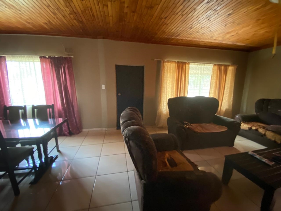 4 Bedroom Property for Sale in Vanderbijlpark CW 5 Gauteng