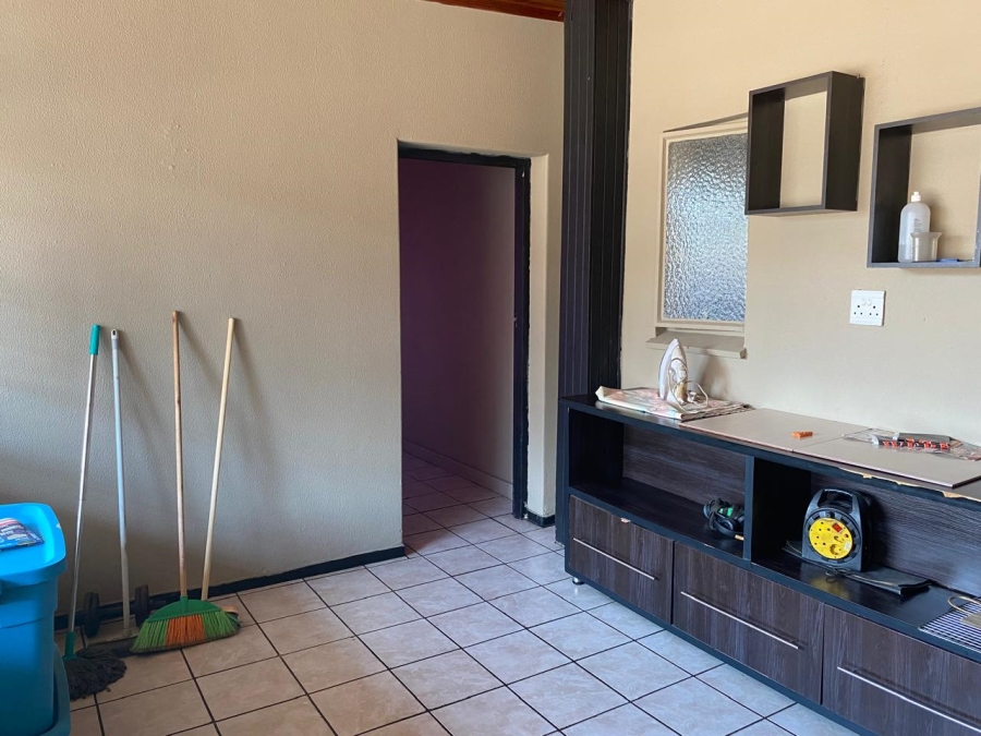 4 Bedroom Property for Sale in Vanderbijlpark CW 5 Gauteng