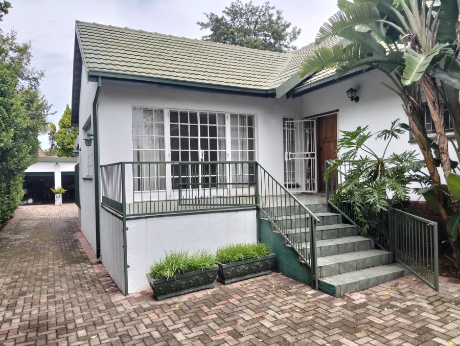 4 Bedroom Property for Sale in Garsfontein Gauteng