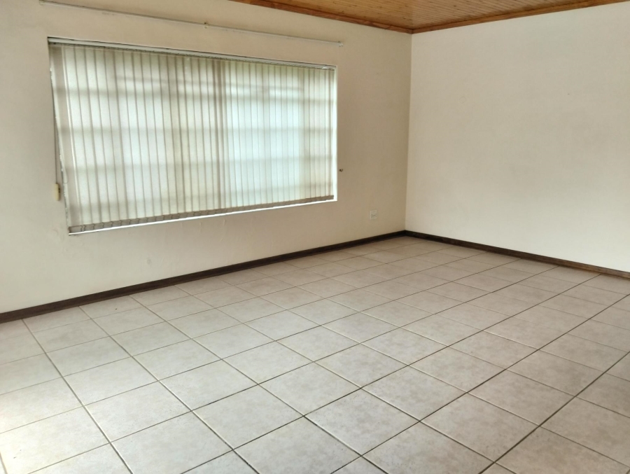 4 Bedroom Property for Sale in Garsfontein Gauteng