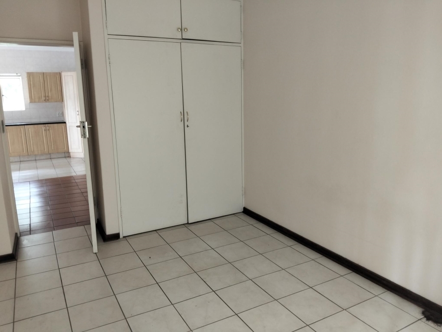 4 Bedroom Property for Sale in Garsfontein Gauteng
