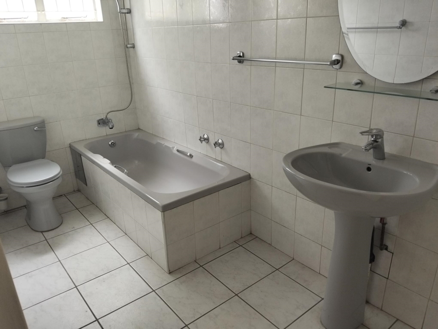 4 Bedroom Property for Sale in Garsfontein Gauteng