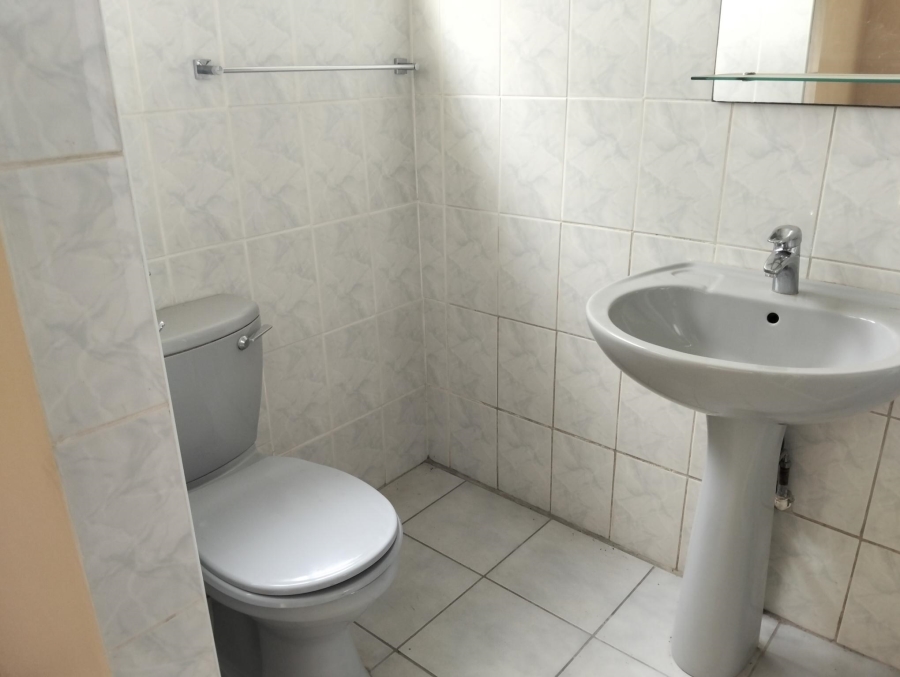 4 Bedroom Property for Sale in Garsfontein Gauteng