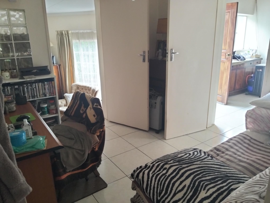 4 Bedroom Property for Sale in Garsfontein Gauteng