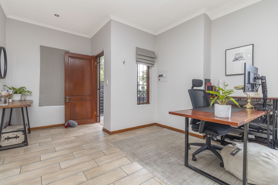 2 Bedroom Property for Sale in Paulshof Gauteng