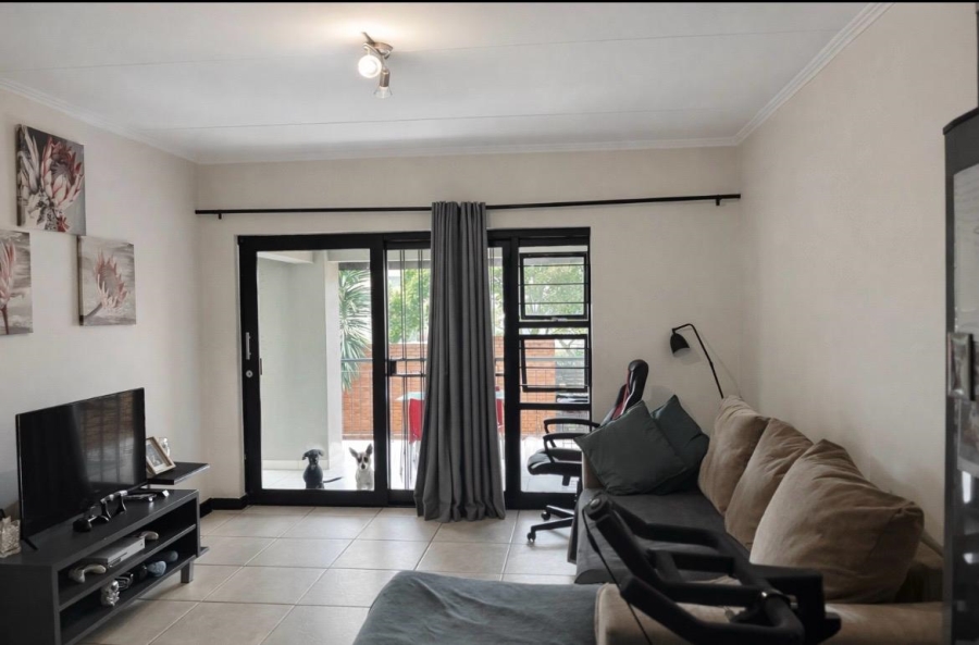 To Let 2 Bedroom Property for Rent in Greenstone Hill Gauteng
