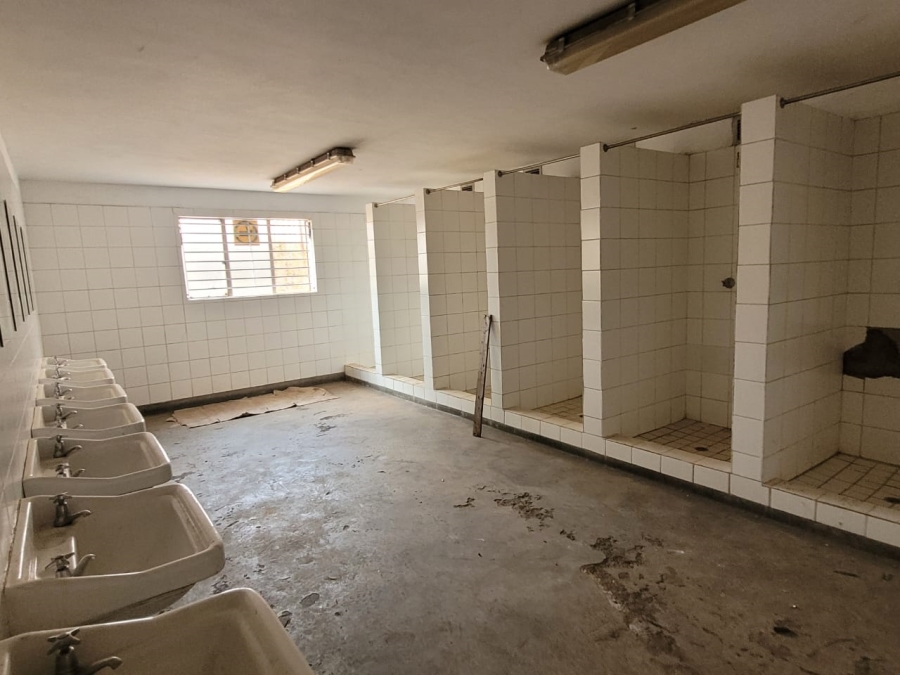 To Let commercial Property for Rent in Clayville East Gauteng