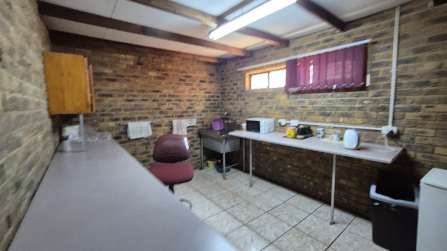 To Let commercial Property for Rent in Silvertondale Gauteng