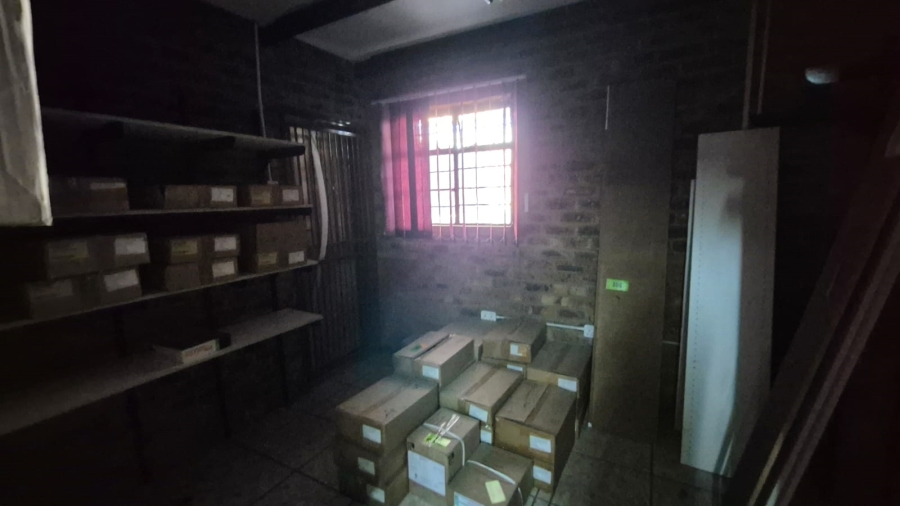 To Let commercial Property for Rent in Silvertondale Gauteng