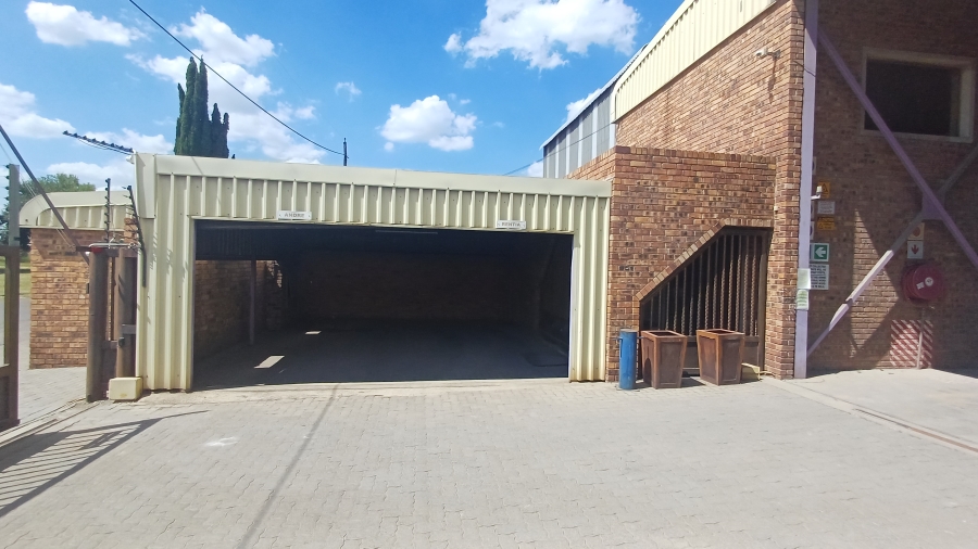 To Let commercial Property for Rent in Sybrand Van Niekerk Park Gauteng