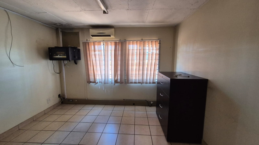 To Let commercial Property for Rent in Silvertondale Gauteng
