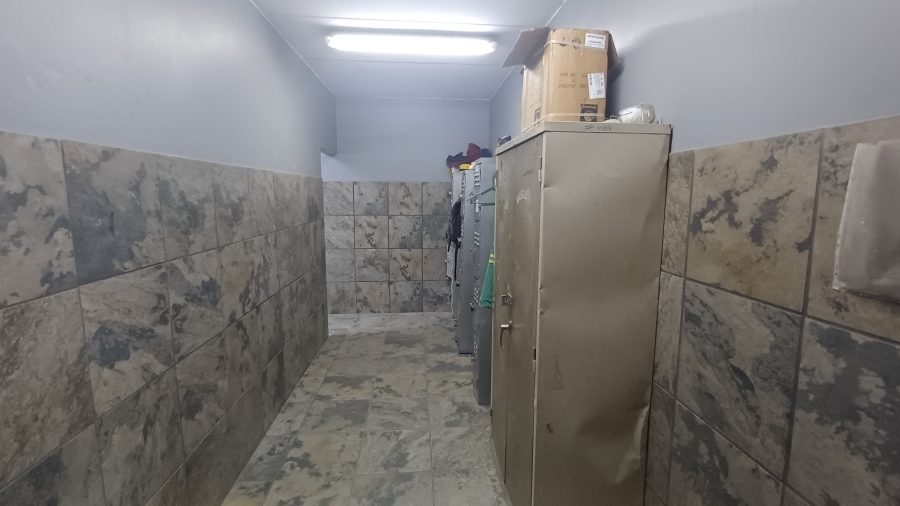 To Let commercial Property for Rent in Sybrand Van Niekerk Park Gauteng