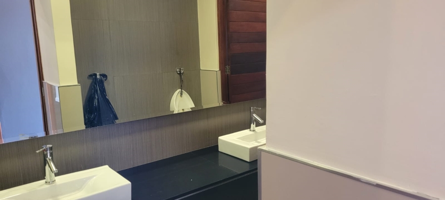 To Let commercial Property for Rent in Die Hoewes Gauteng