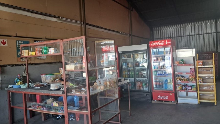 To Let commercial Property for Rent in Clayville Gauteng
