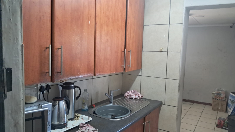 To Let commercial Property for Rent in Clayville Gauteng