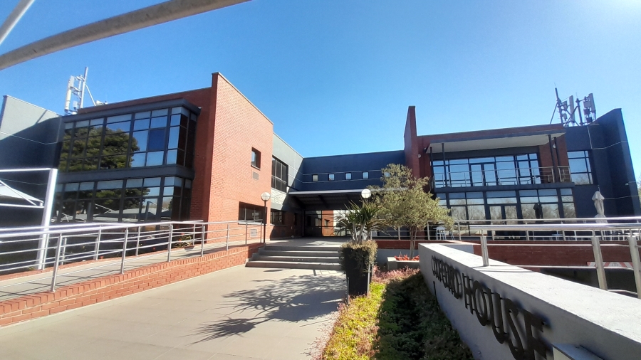To Let commercial Property for Rent in Midridge Park Gauteng