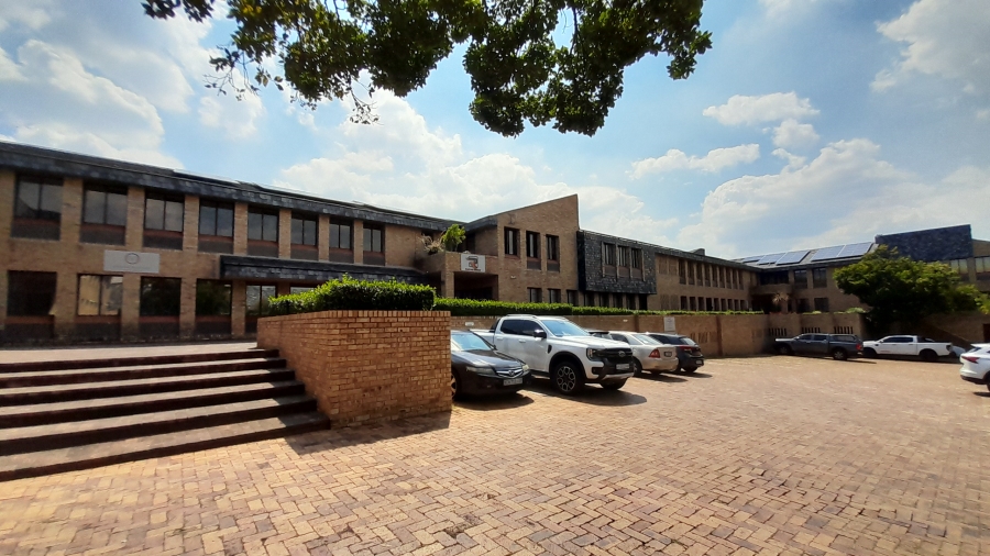 To Let commercial Property for Rent in Vorna Valley Gauteng