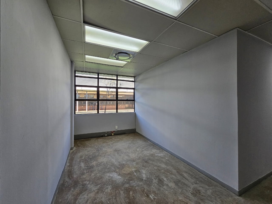 To Let Commercial Property for Rent in Erasmusrand Gauteng