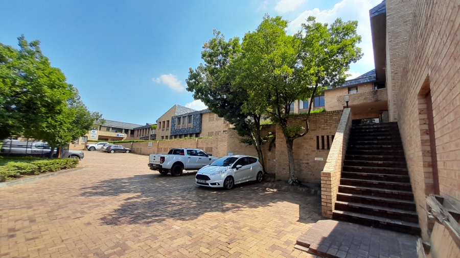 To Let commercial Property for Rent in Vorna Valley Gauteng