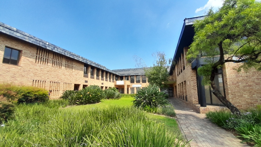 To Let commercial Property for Rent in Vorna Valley Gauteng