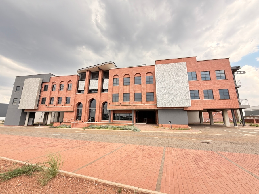 To Let commercial Property for Rent in Louwlardia Gauteng