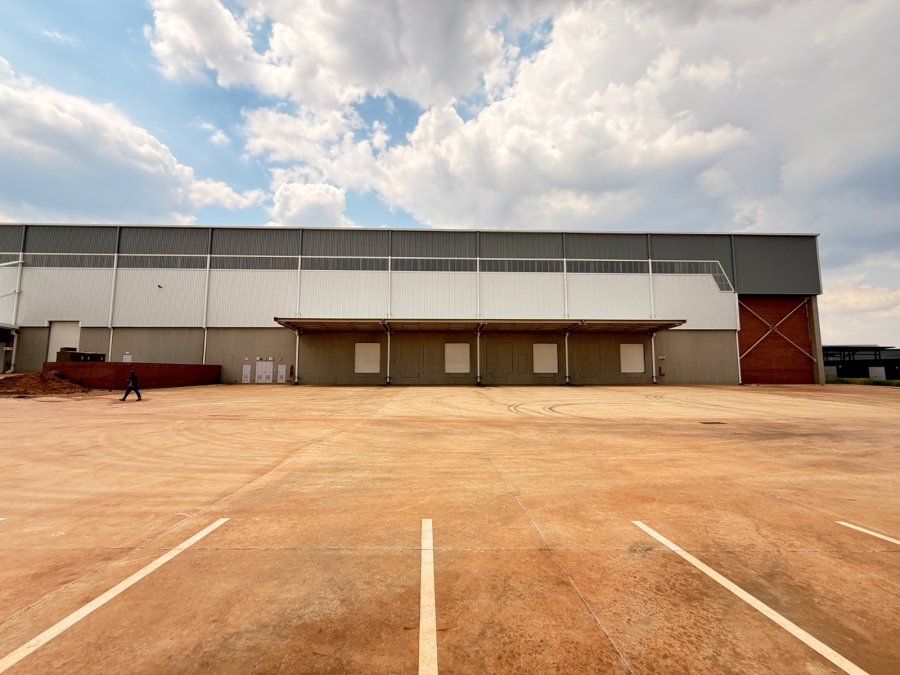 To Let commercial Property for Rent in Louwlardia Gauteng