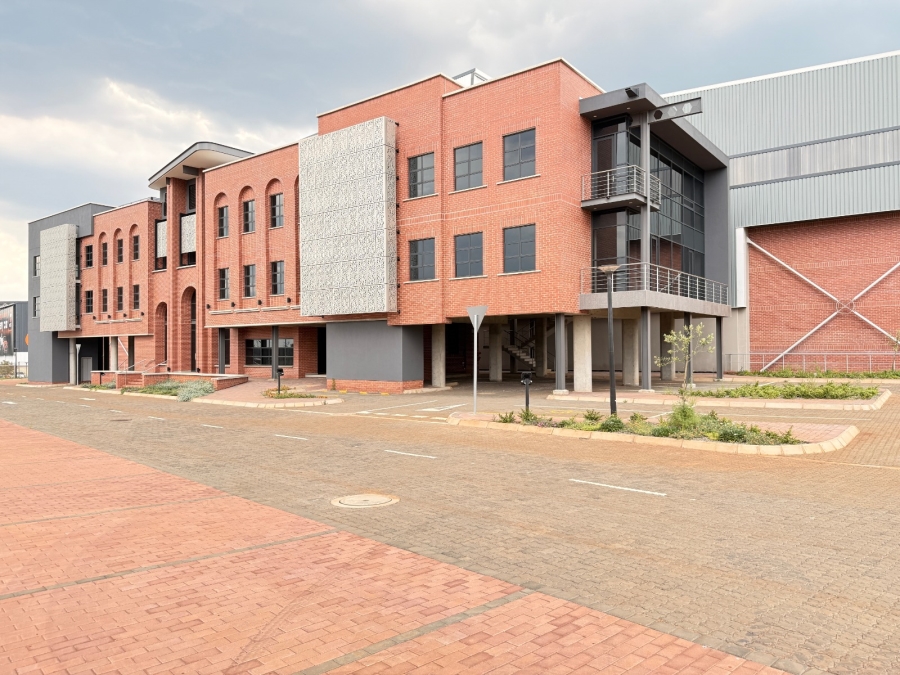 To Let commercial Property for Rent in Louwlardia Gauteng