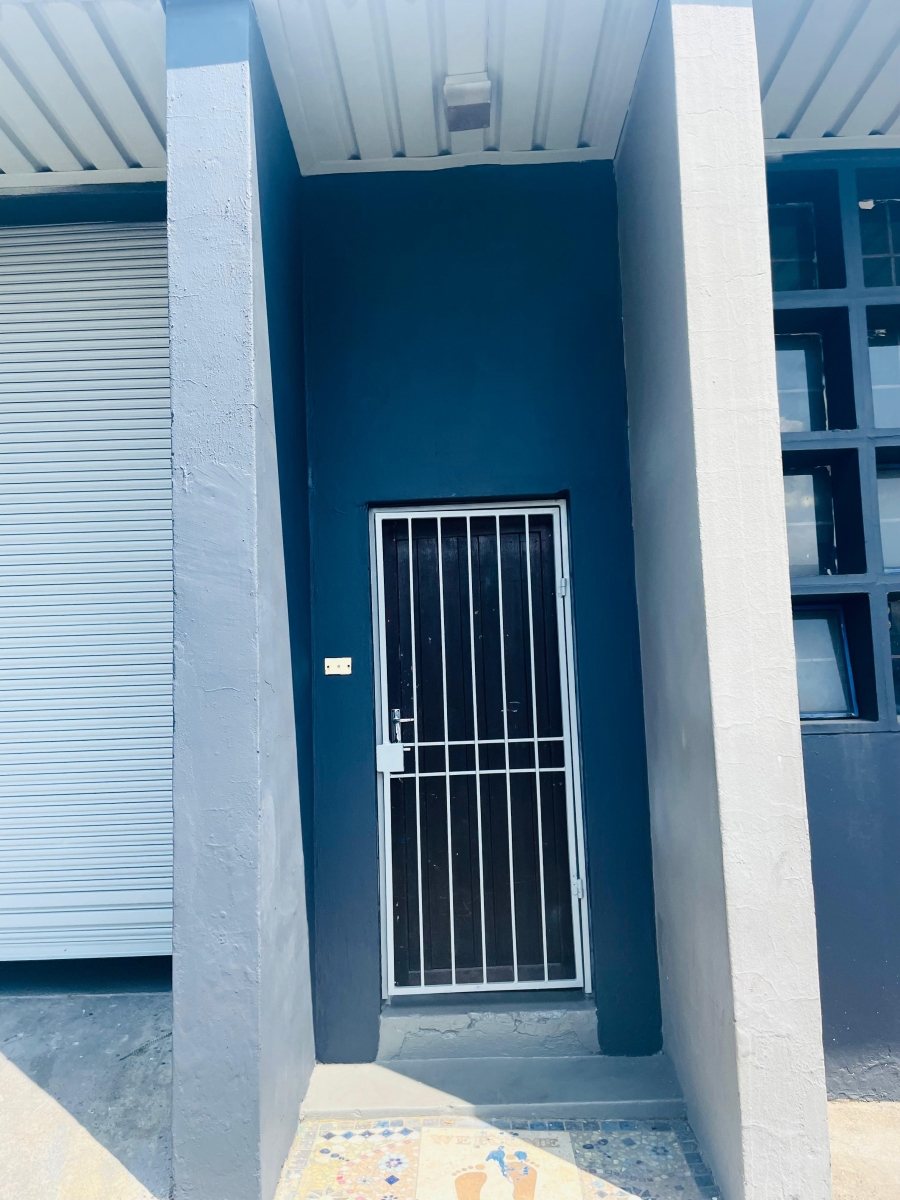 To Let commercial Property for Rent in Gallagher Estate Gauteng