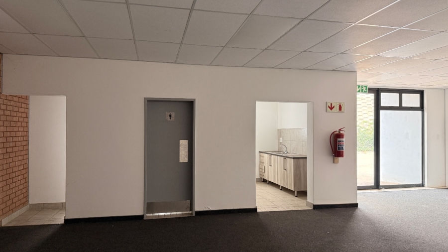 To Let commercial Property for Rent in Sterkfontein A H Gauteng