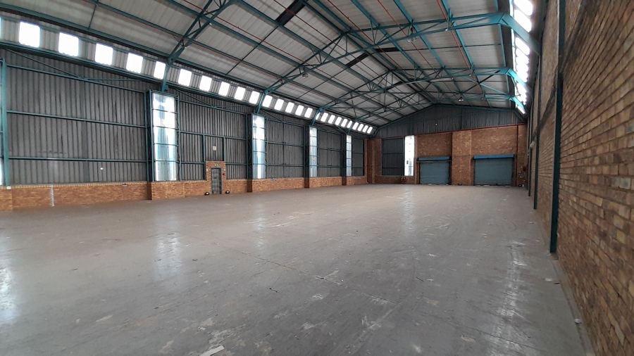 To Let Commercial Property for Rent in Randjespark Gauteng