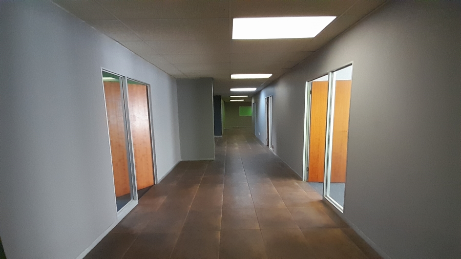 To Let Commercial Property for Rent in Randjespark Gauteng