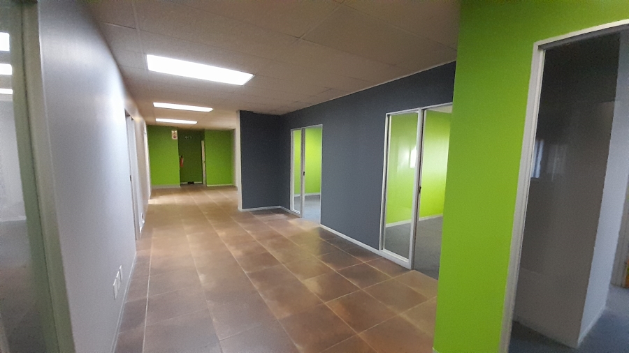 To Let Commercial Property for Rent in Randjespark Gauteng