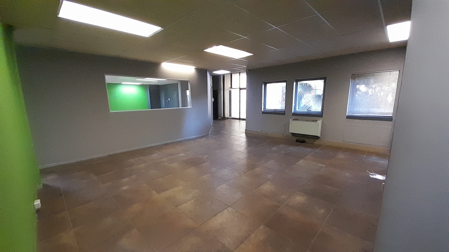 To Let Commercial Property for Rent in Randjespark Gauteng