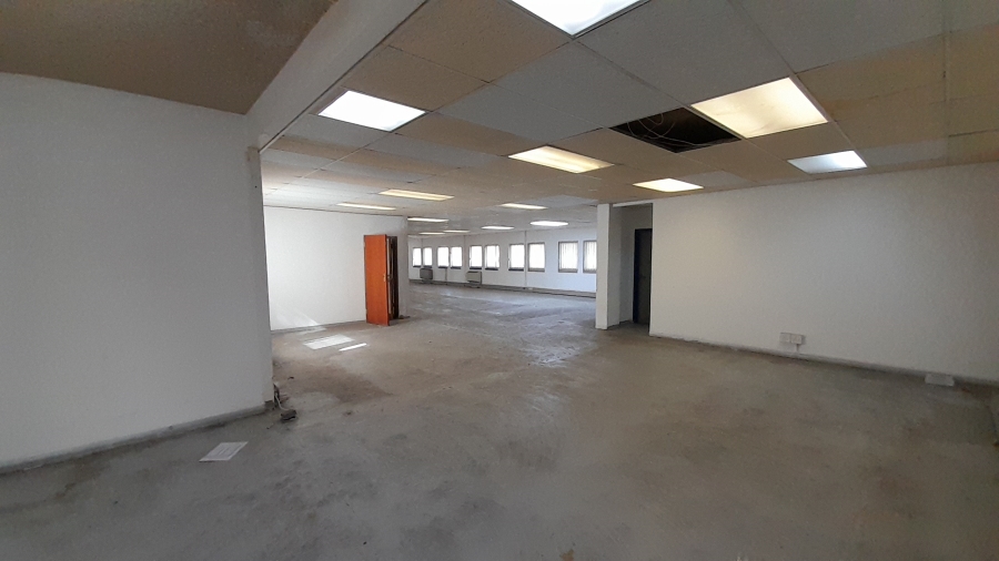 To Let Commercial Property for Rent in Randjespark Gauteng