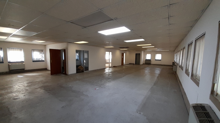 To Let Commercial Property for Rent in Randjespark Gauteng