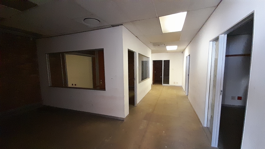 To Let Commercial Property for Rent in Randjespark Gauteng