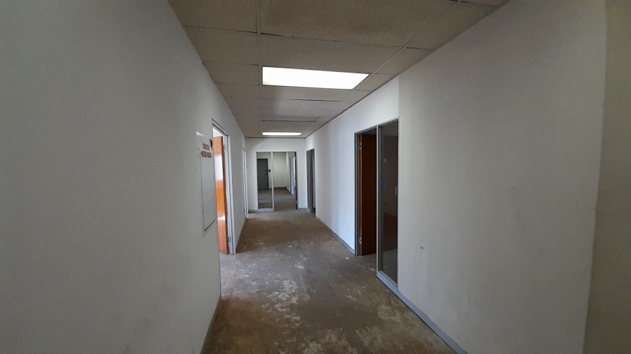 To Let Commercial Property for Rent in Randjespark Gauteng