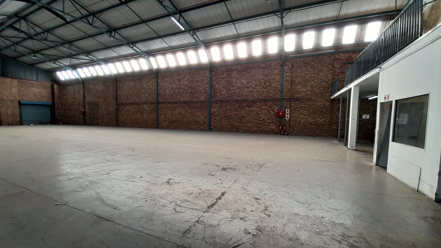 To Let Commercial Property for Rent in Randjespark Gauteng